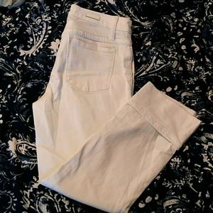 White skinny jeans